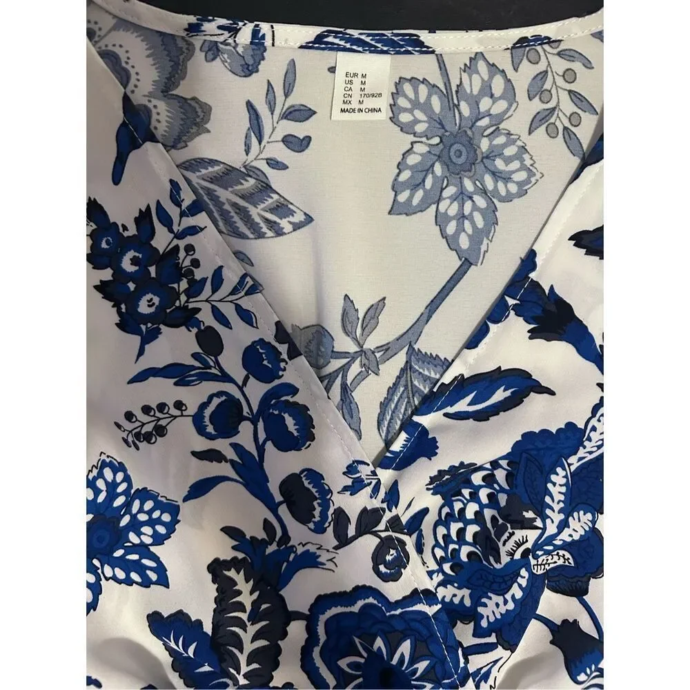 Blue & White Floral Puff Sleeve Flowy Midi Dress Smocked Waist M NWOT - Picture 4 of 13